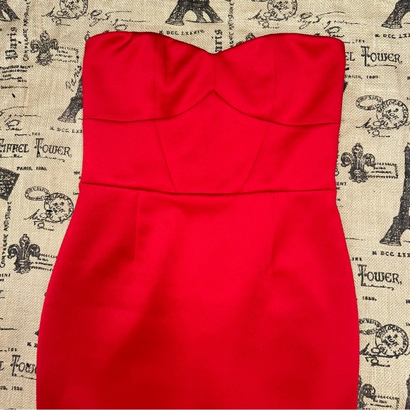 Express Women NWOT! Hot Red Strapless Scuba Flounce Stretch Dress Size 8 - Picture 7 of 17